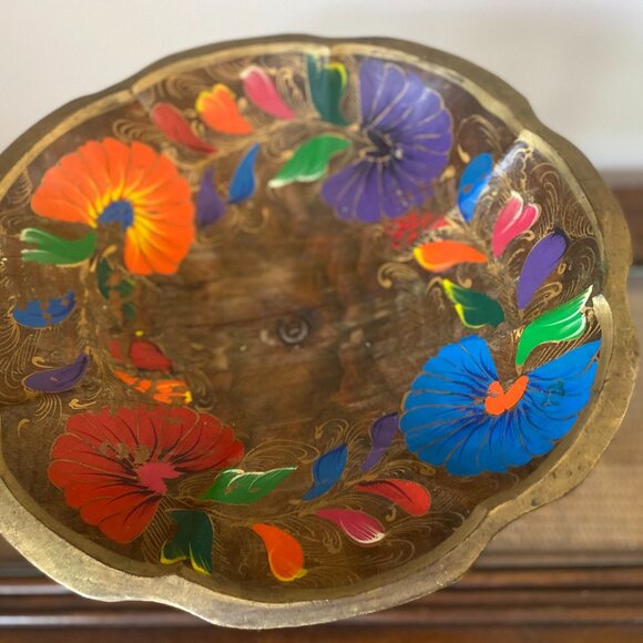 99 (VHD) Vintage. Tole Painted Wood Pedestal Bowl. - Picture 3 of 9